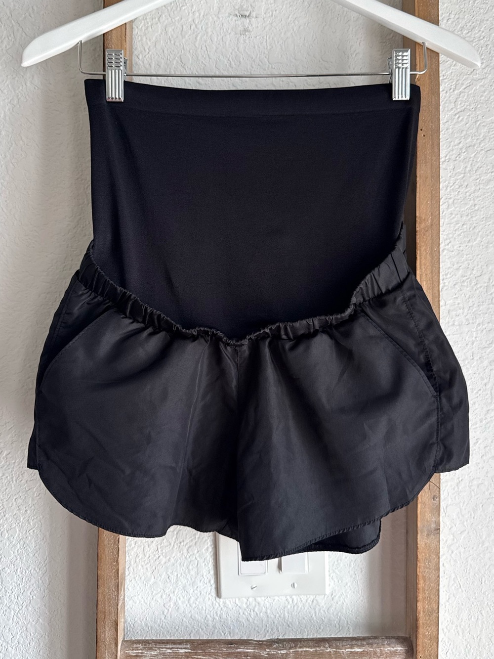 a:glow Full Belly Panel Black Running Shorts sz: Small